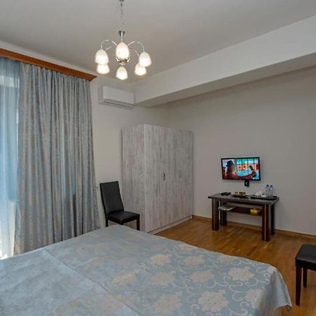 Hotel Season 耶烈万 外观 照片