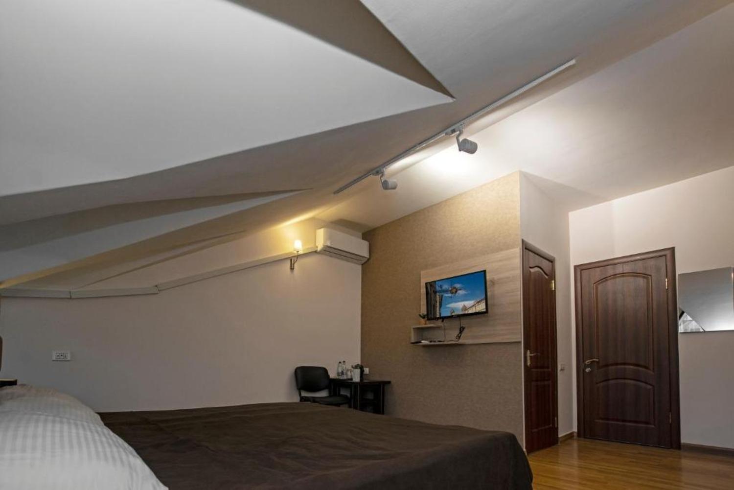 Hotel Season 耶烈万 外观 照片